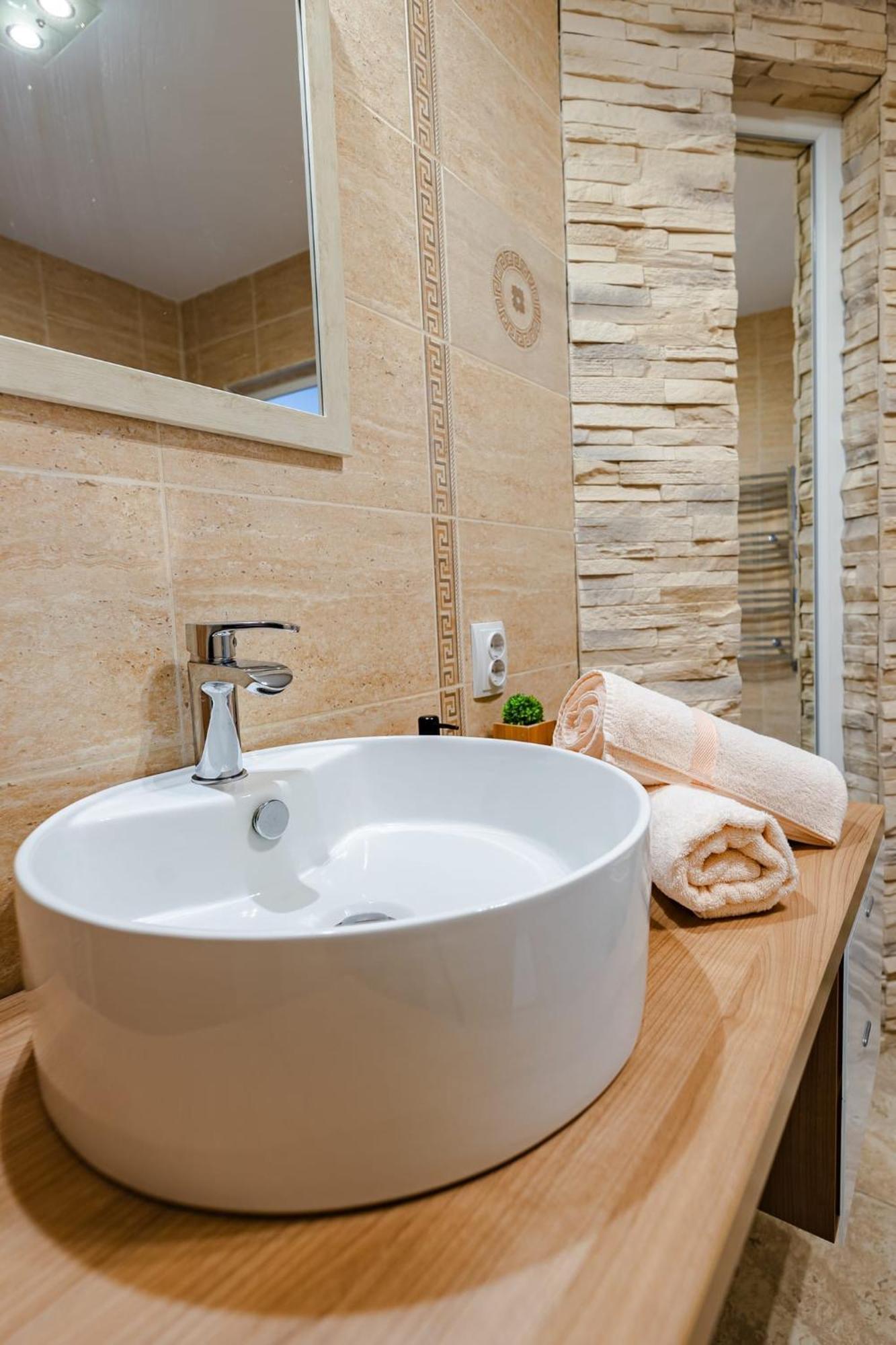 Christian Haus Sibiu Hotel ภายนอก รูปภาพ