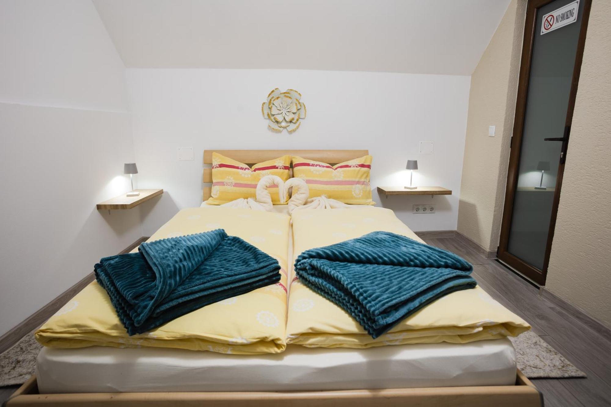 Christian Haus Sibiu Hotel ภายนอก รูปภาพ